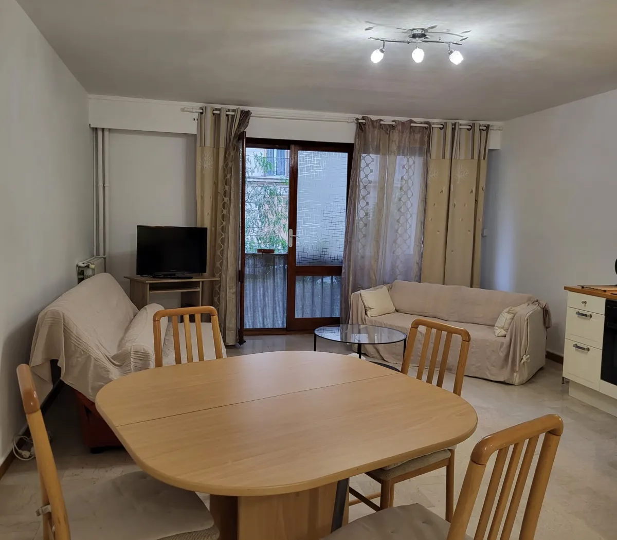 Location Marseille Appartement 69e8cf40cc3e