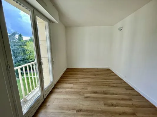Location Versailles Appartement 69e9380be458