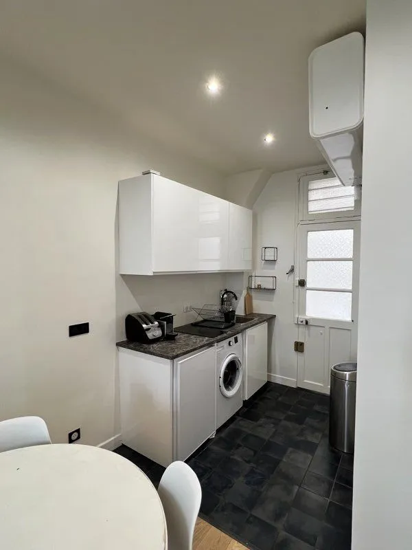 Location Paris Appartement 69e93fbbef4e