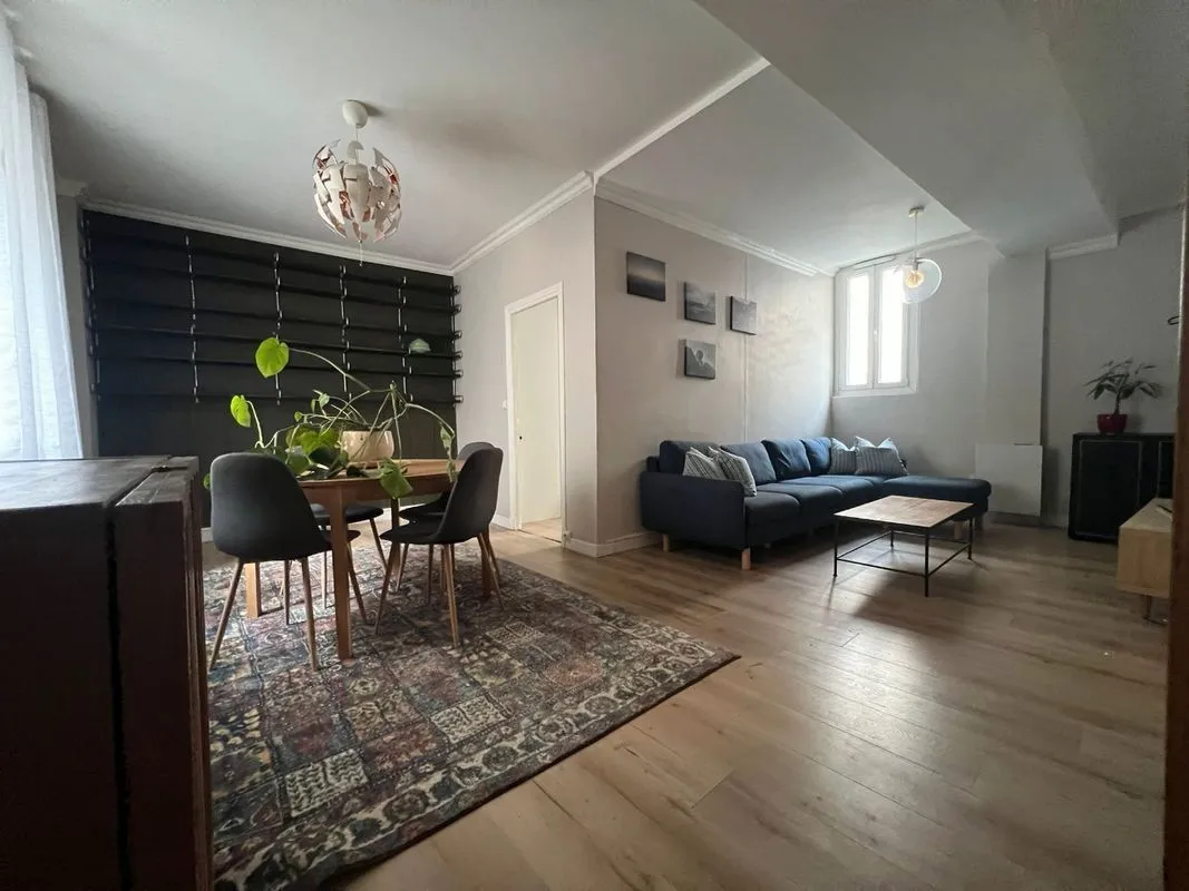 Location Suresnes Appartement 69e93fd14aeb