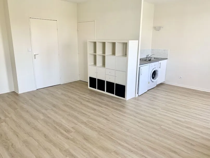 Location Issy-les-Moulineaux Appartement 69ea6a8562c8