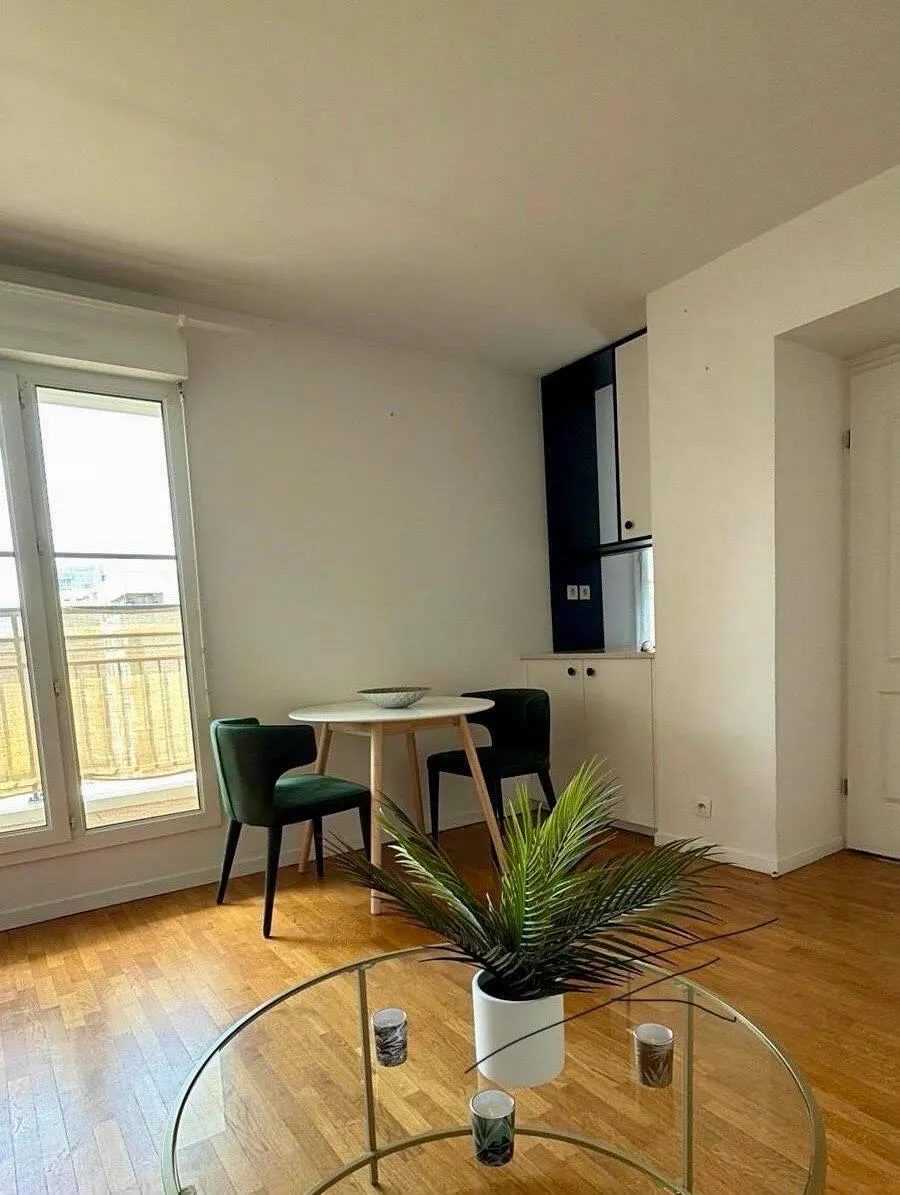 Location Courbevoie Appartement 69ef2ea4a81d