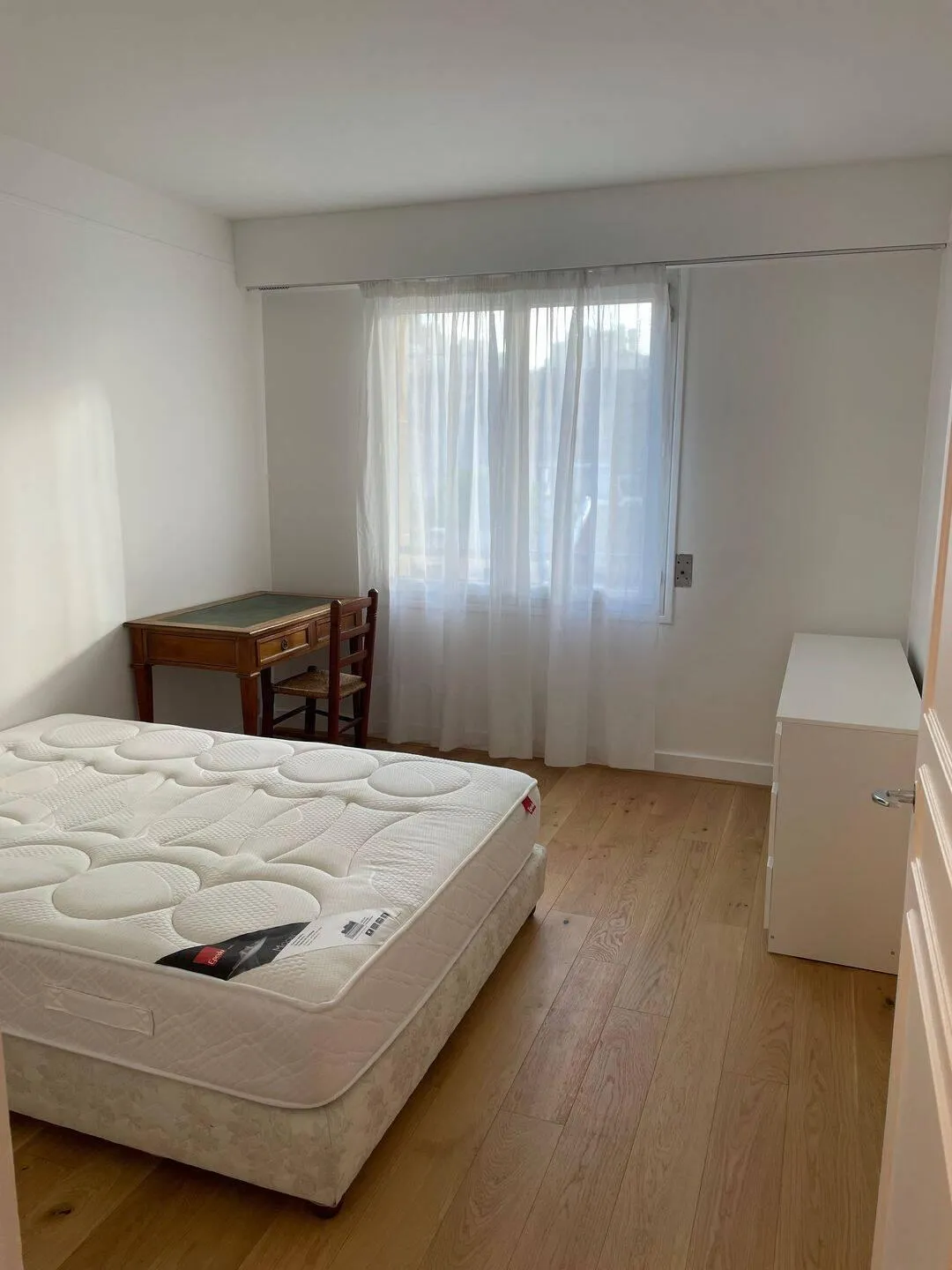 Location Paris Appartement 69ef550ddfd4