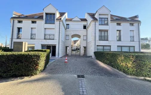 Location Rueil-Malmaison Appartement 69f9d777caa2
