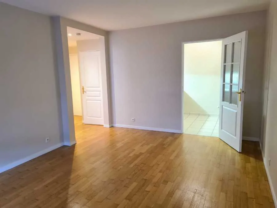 Location Châtillon Appartement 6a024ef821d3