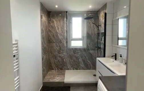 Location Vaulx-en-Velin Appartement 6a032f752f95