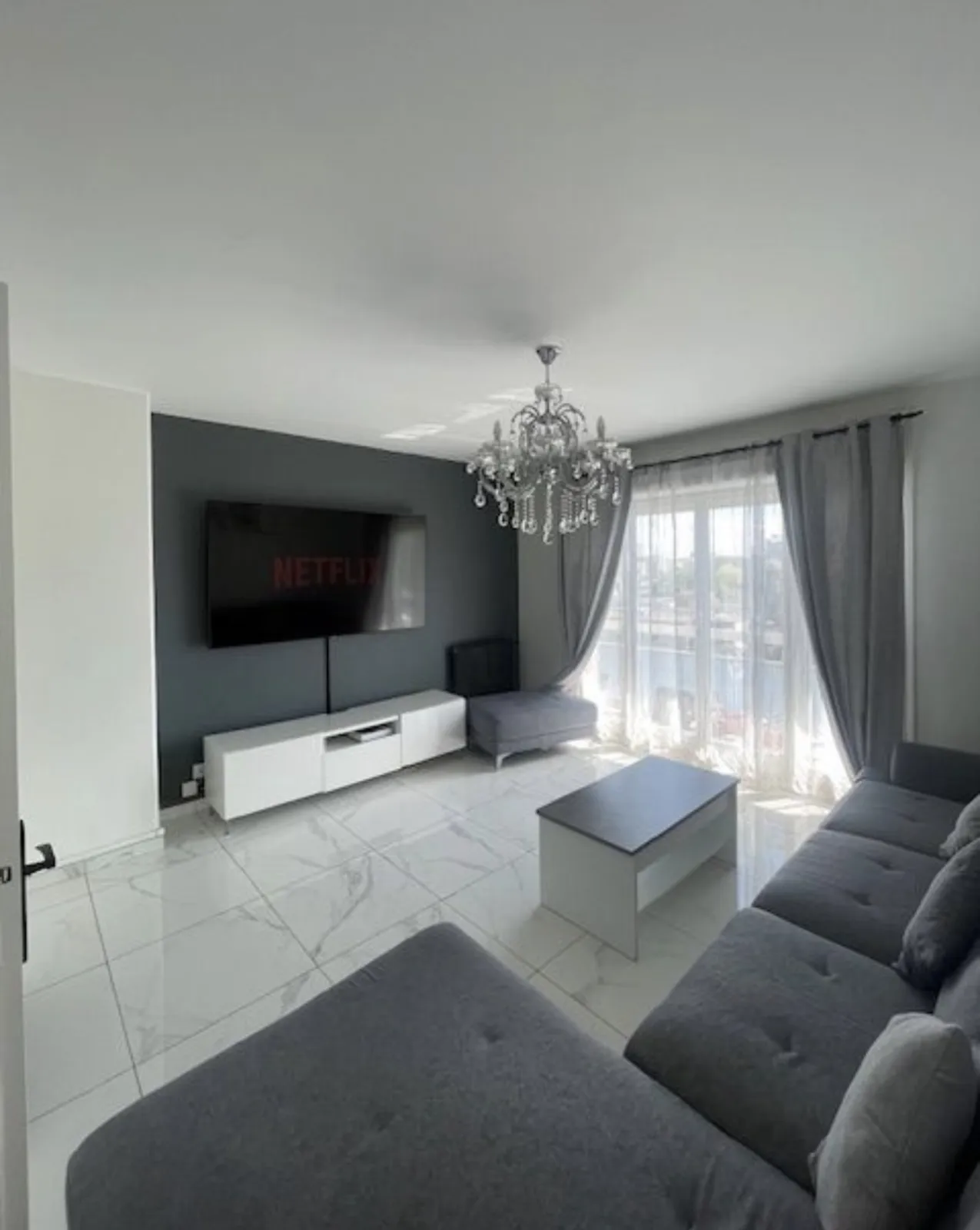 Location Vaulx-en-Velin Appartement 6a032f752f95