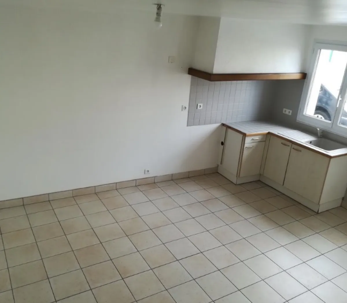 Location Aigrefeuille-sur-Maine Maison 6a099975767b