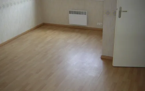 Location Aigrefeuille-sur-Maine Maison 6a099975767b