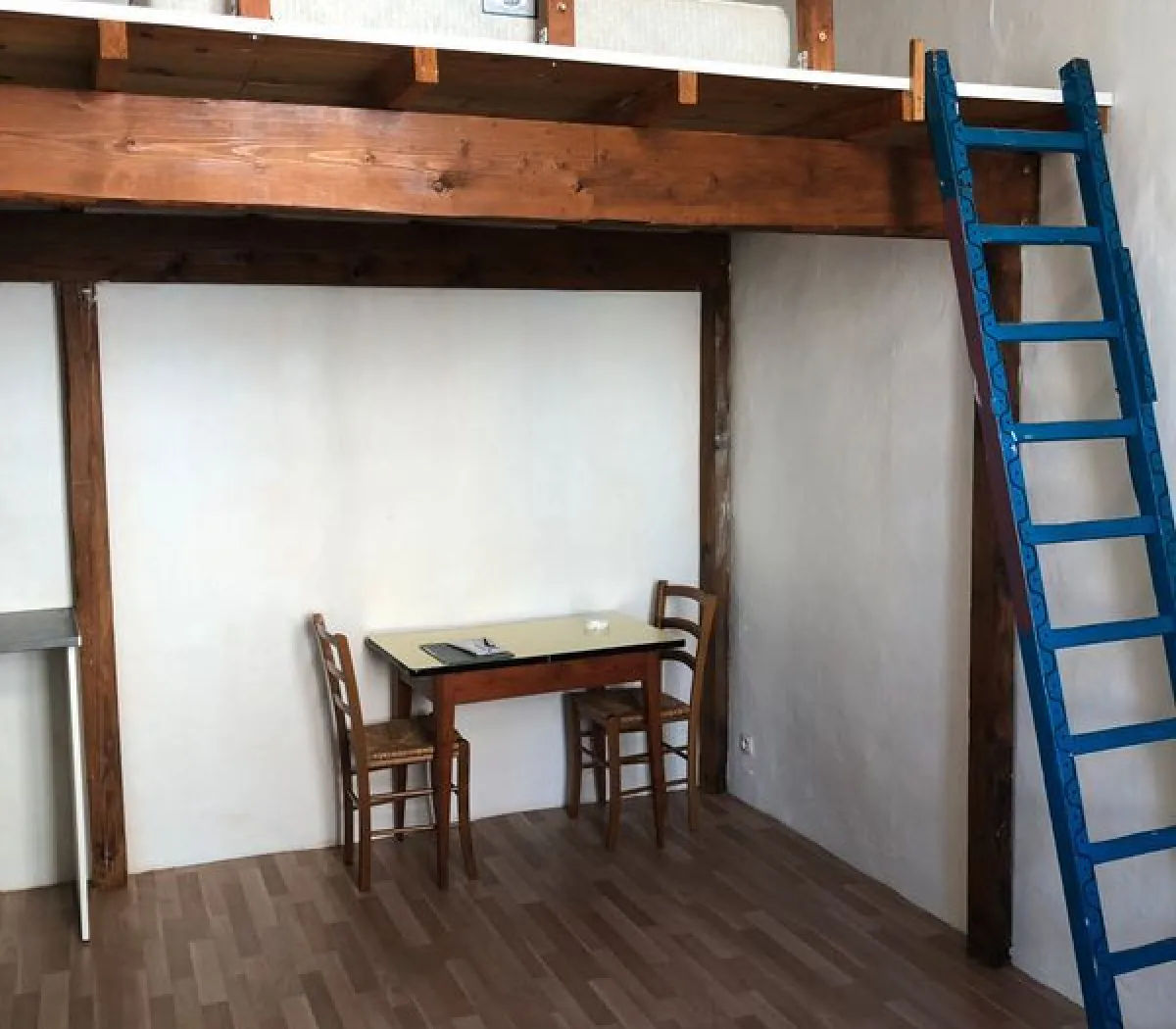 Location Aix-en-Provence Appartement 6a0af80c9712