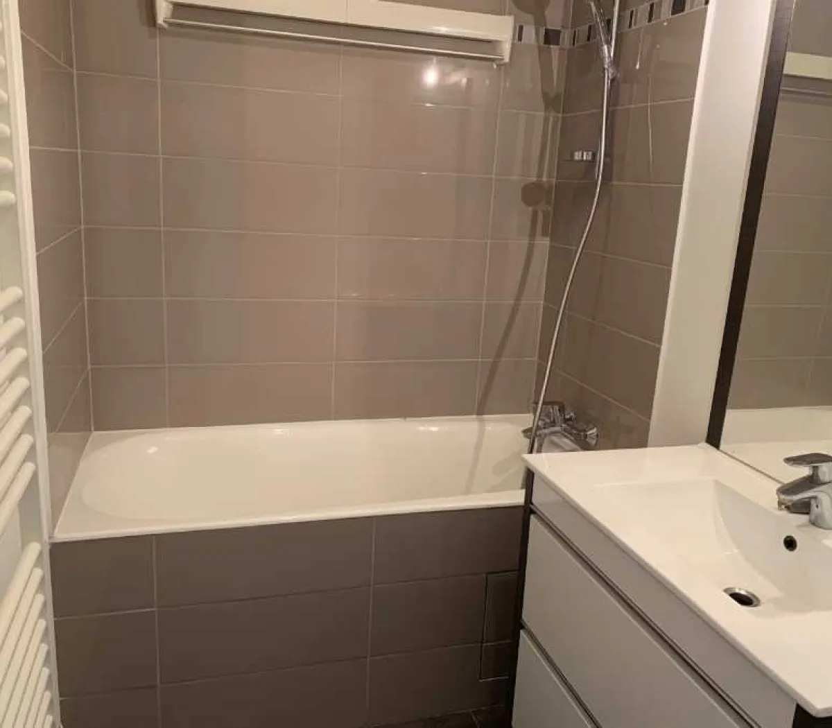 Location Paris Appartement 6a1074b2410f