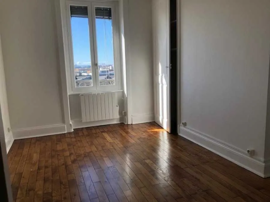 Location Lyon Appartement 6a11ea8cf19d