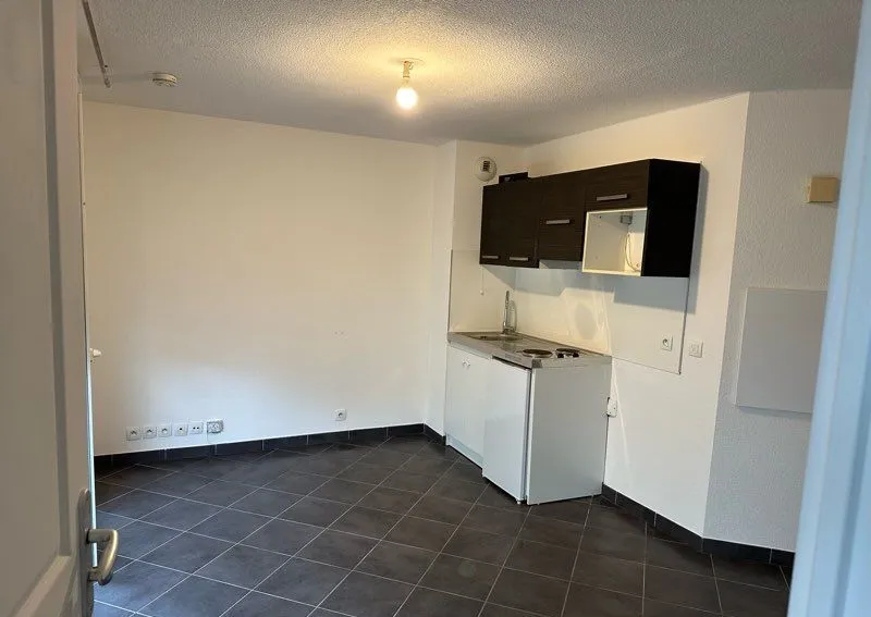Location Nice Appartement 6a1415cd085a