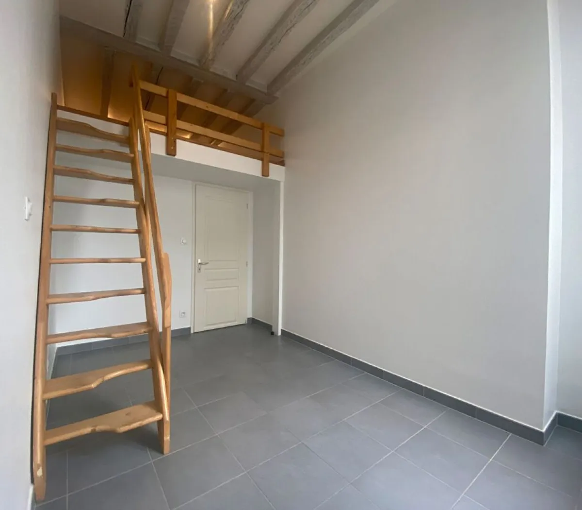 Location Tours Appartement 6a1432fdf33d