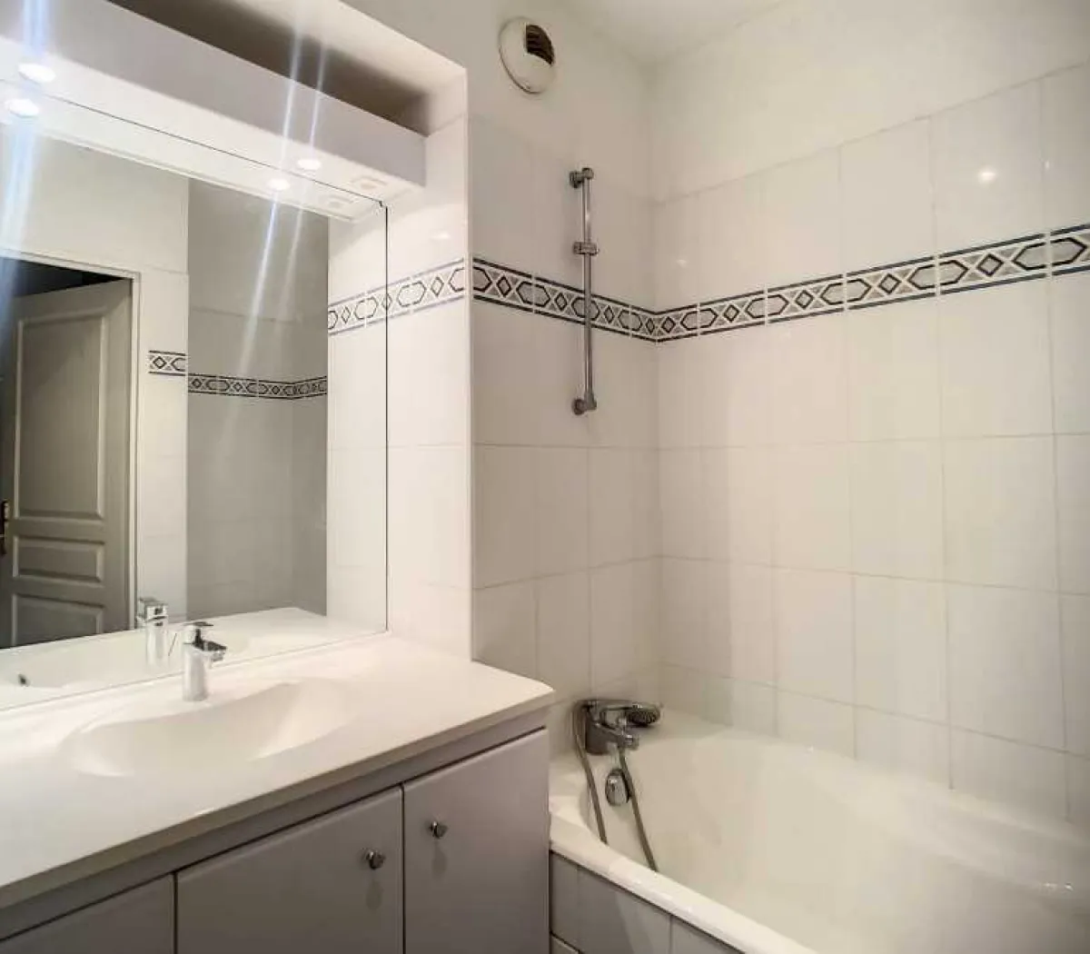Location Levallois-Perret Appartement 6a15a098b4ce