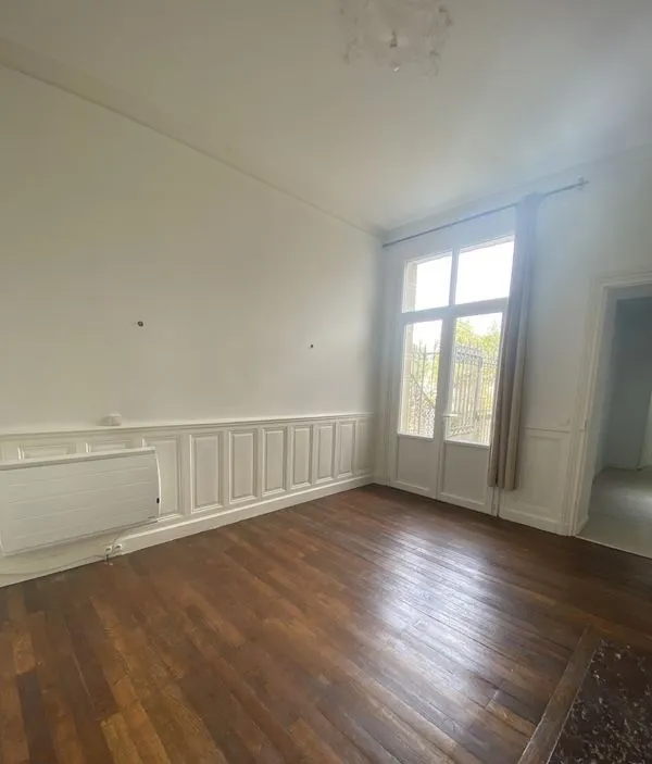 Location Tours Appartement 6a1810e3b881