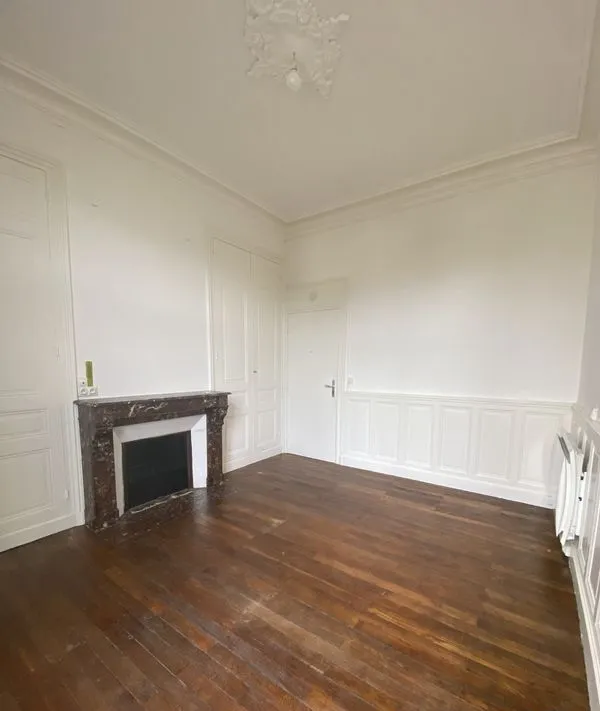 Location Tours Appartement 6a1810e3b881