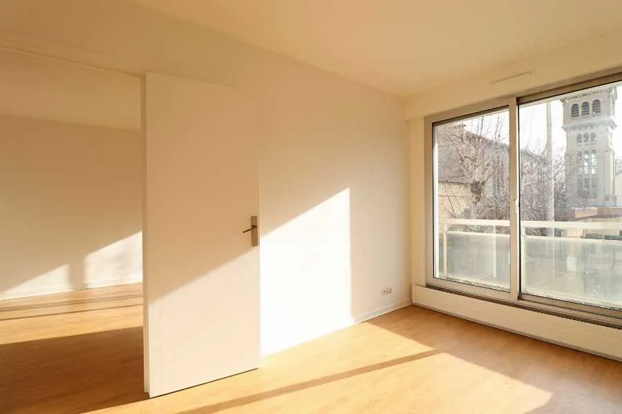 Location Courbevoie Appartement 6a1c004f807c