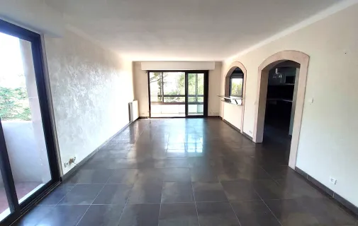 Location Toulon Appartement 6a1d2d5dddad