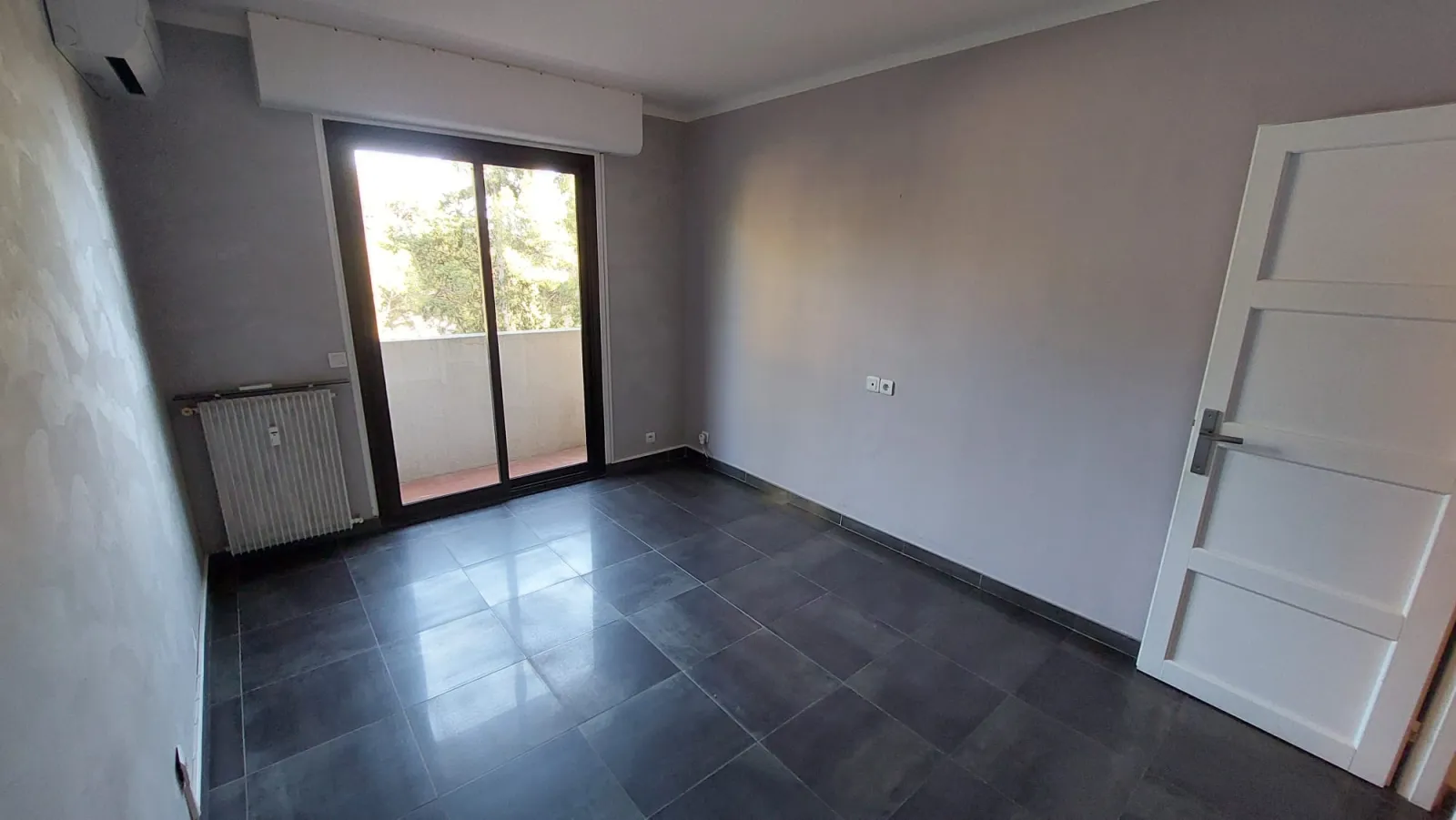Location Toulon Appartement 6a1d2d5dddad