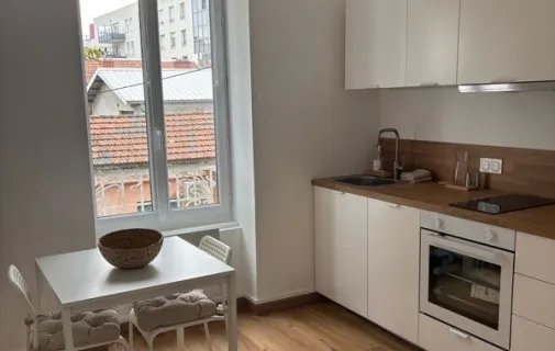 Location Villeurbanne Appartement 6a1d5cb55ea6