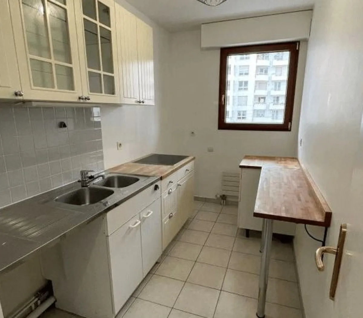 Location Levallois-Perret Appartement 6a1d73eee687