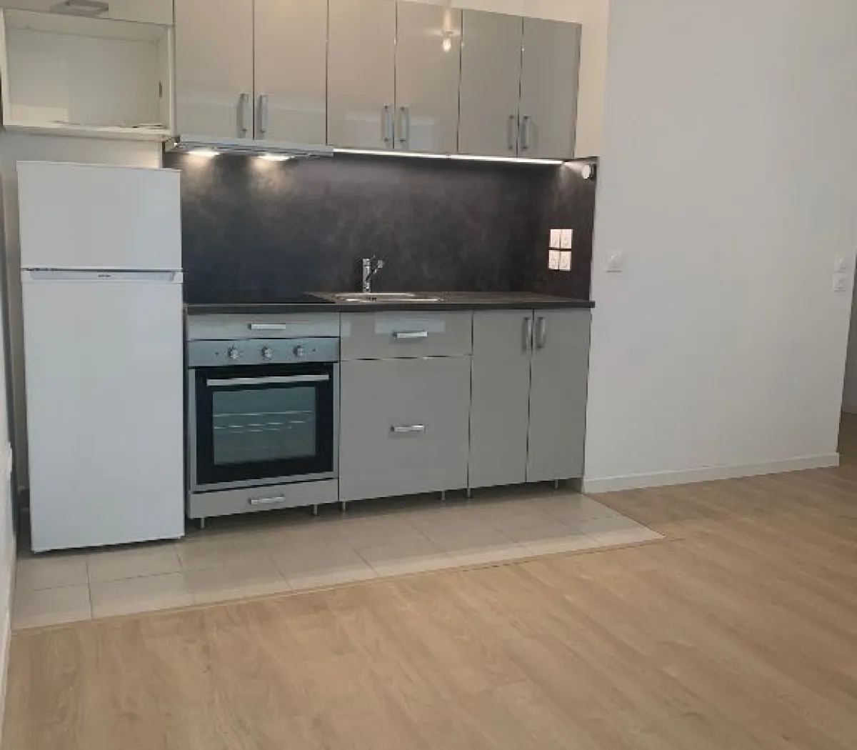 Location Asnières-sur-Seine Appartement 6a1d7ead72a7