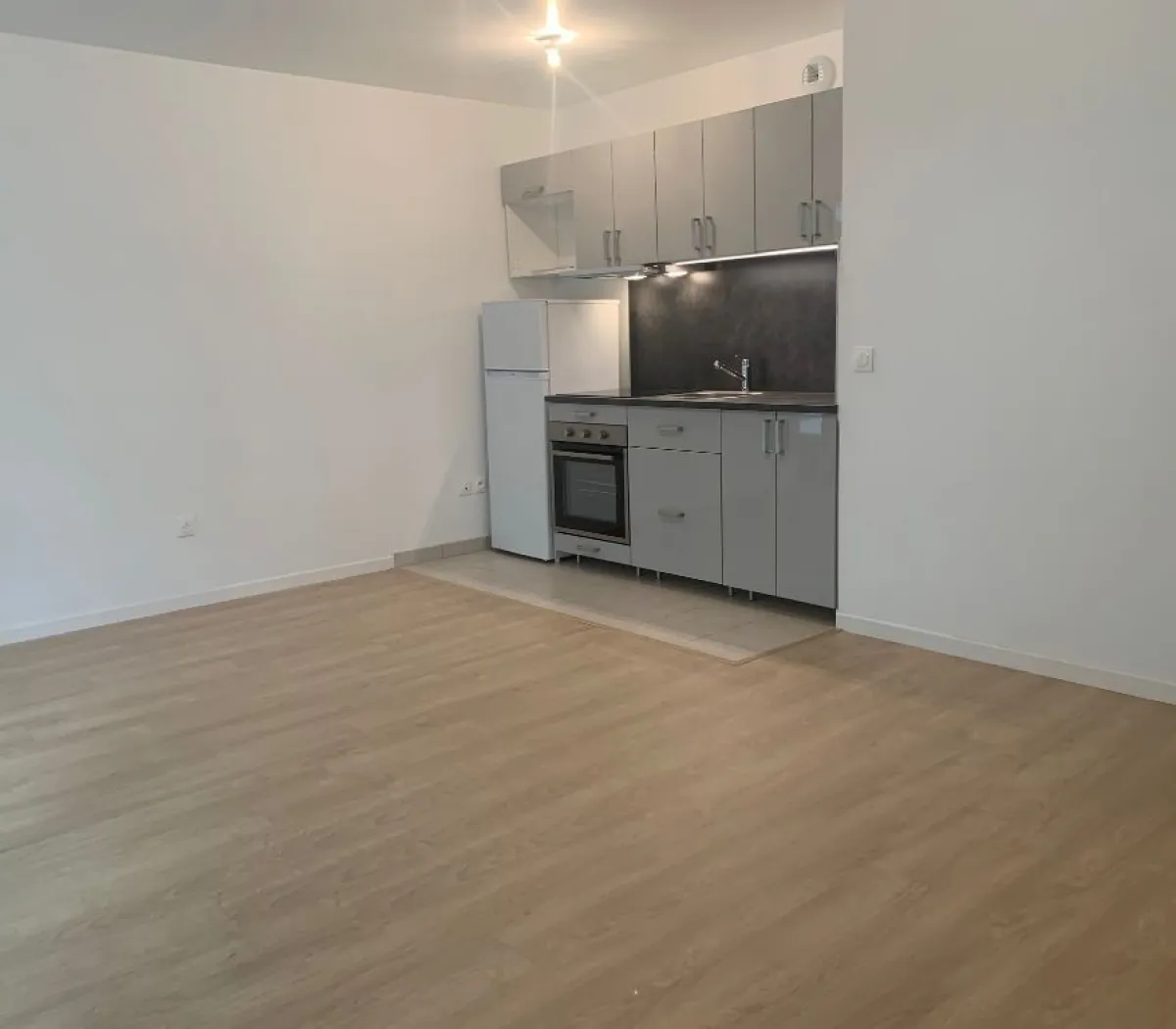 Location Asnières-sur-Seine Appartement 6a1d7ead72a7