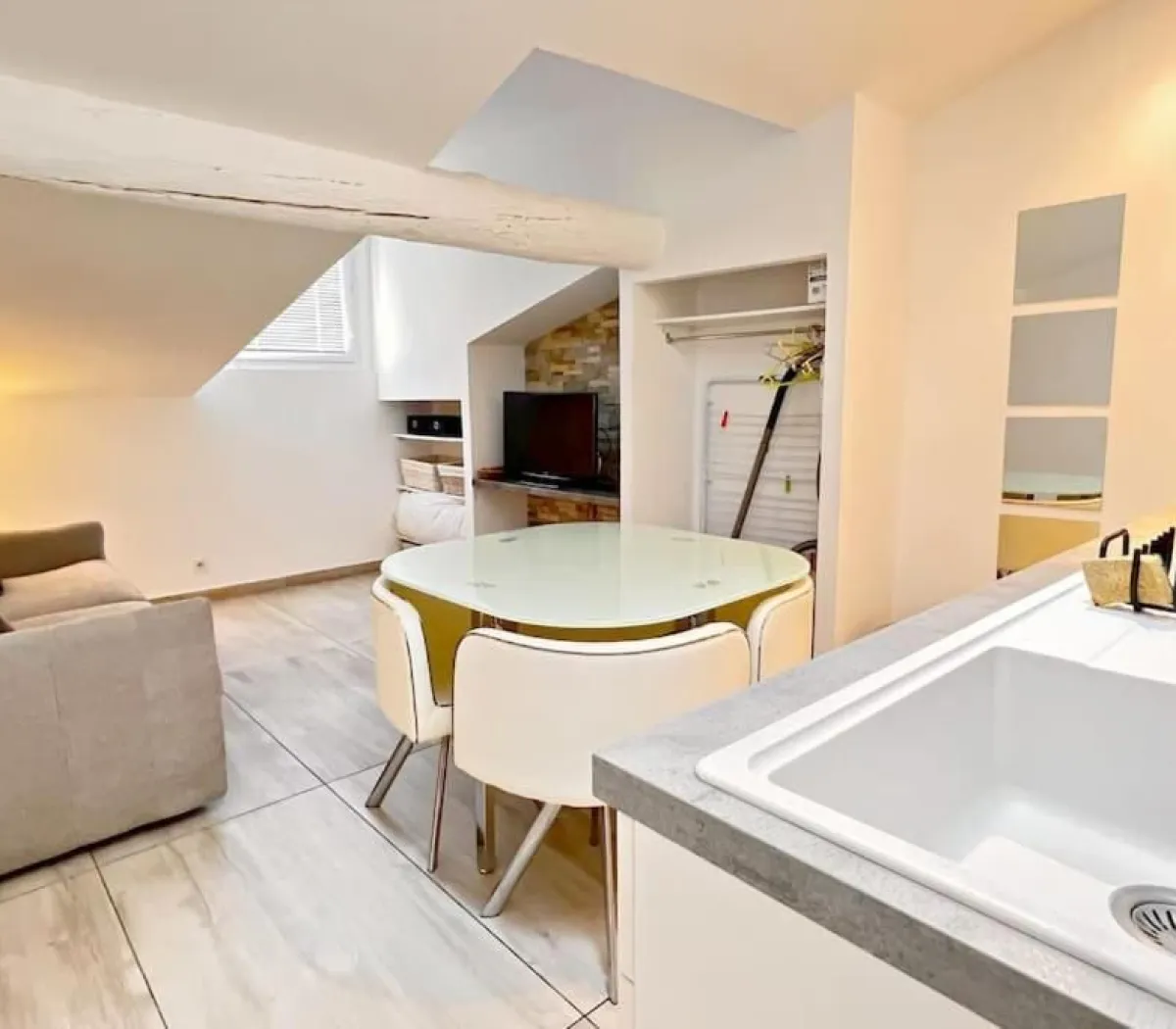 Location Nice Appartement 6a1d85fc4bbd