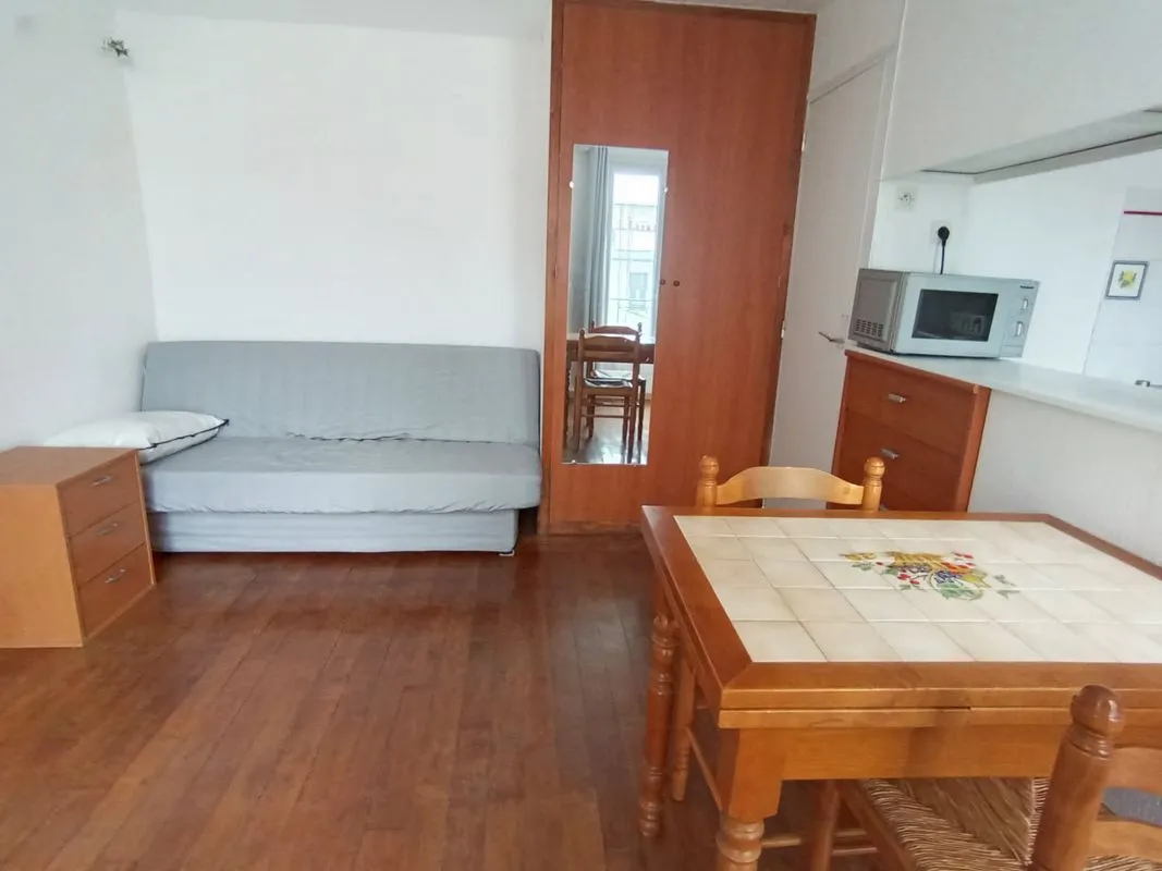 Location Paris Appartement 6a1d896f1f7a
