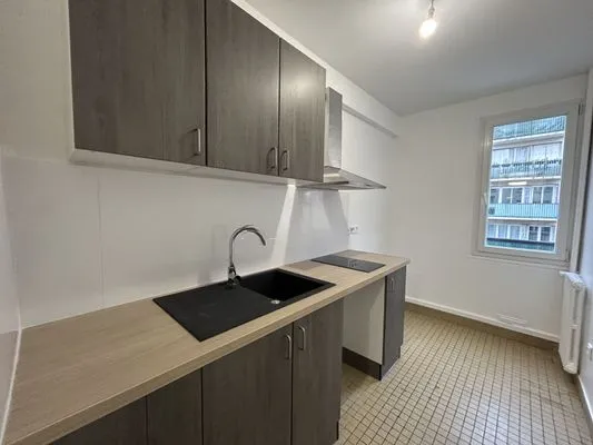 Location Issy-les-Moulineaux Appartement 6a2046cd6f19
