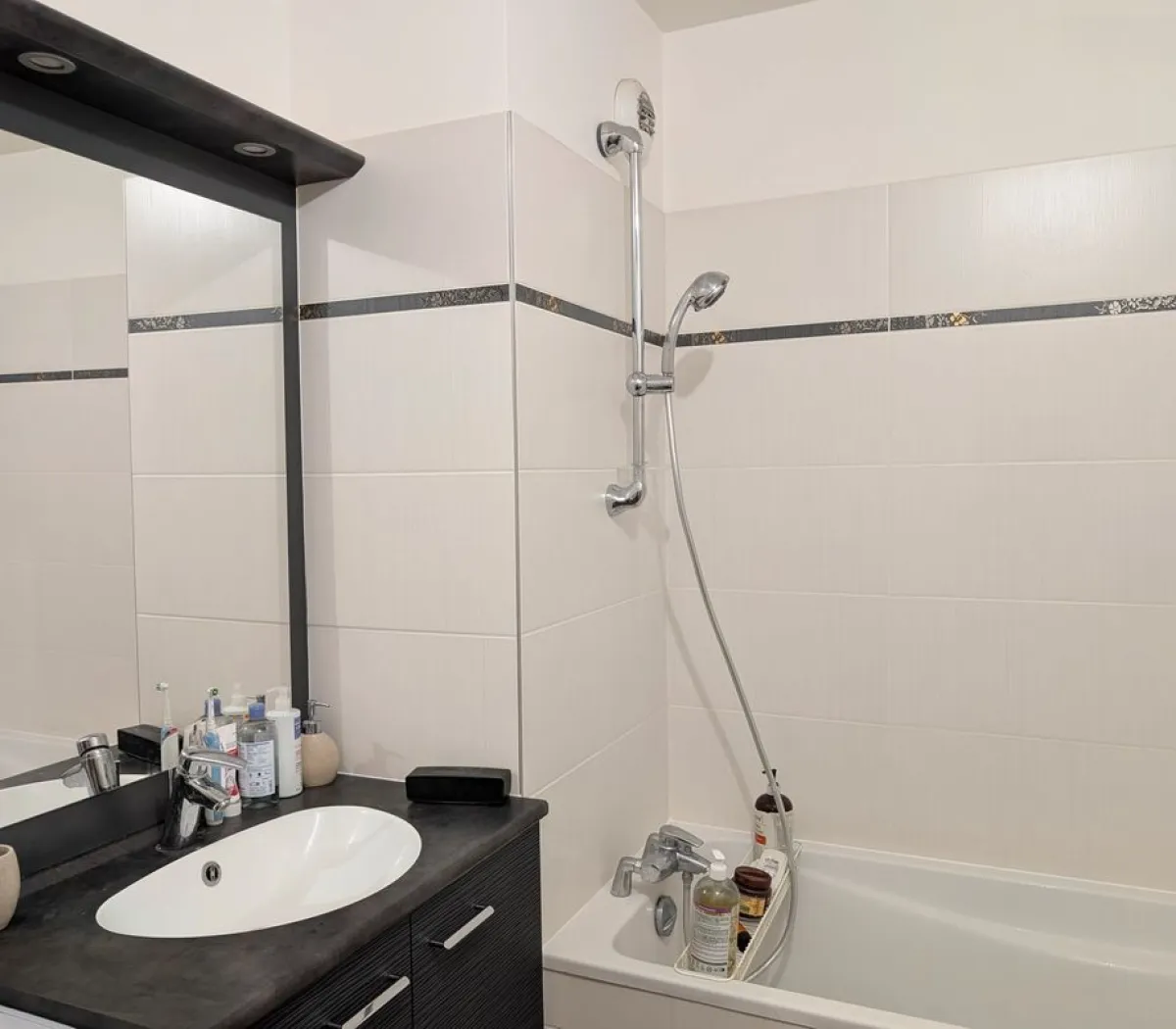 Location Issy-les-Moulineaux Appartement 6a2357a39359