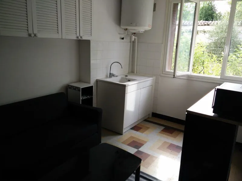 Location Vénissieux Appartement 6a25e1934707