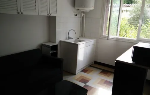 Location Vénissieux Appartement 6a25e1934707