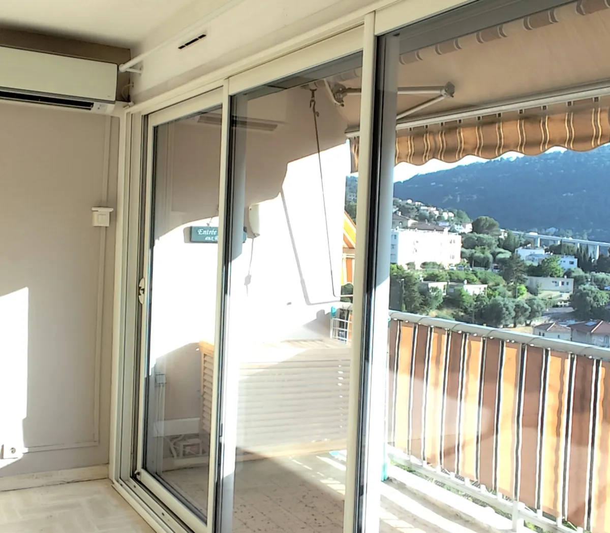 Location La Trinité Appartement 6a27c2e391e3