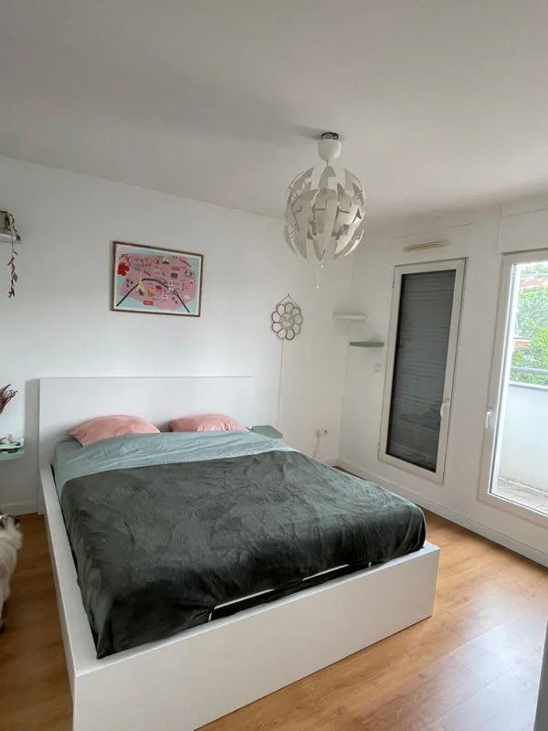 Location Suresnes Appartement 6a2816bba793