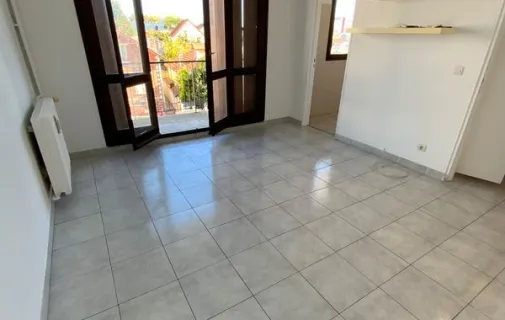Location Ivry-sur-Seine Appartement 6a288eeb0450
