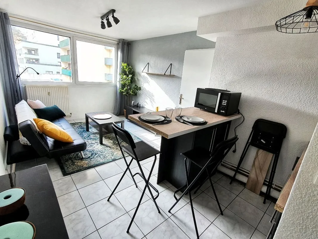 Location Grenoble Appartement 6a2891b4c42f