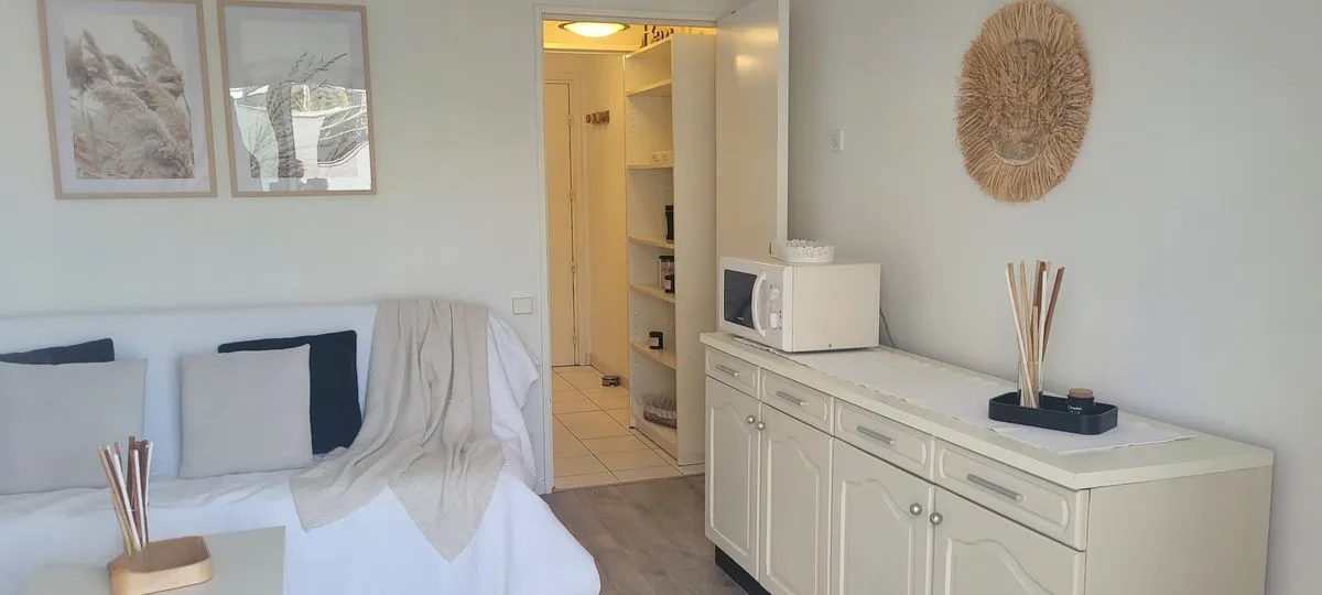 Location Issy-les-Moulineaux Appartement 6a2894513ebf