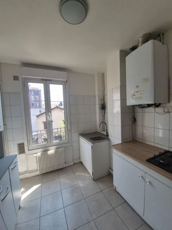 Location La Courneuve Appartement 6a289a9e9855