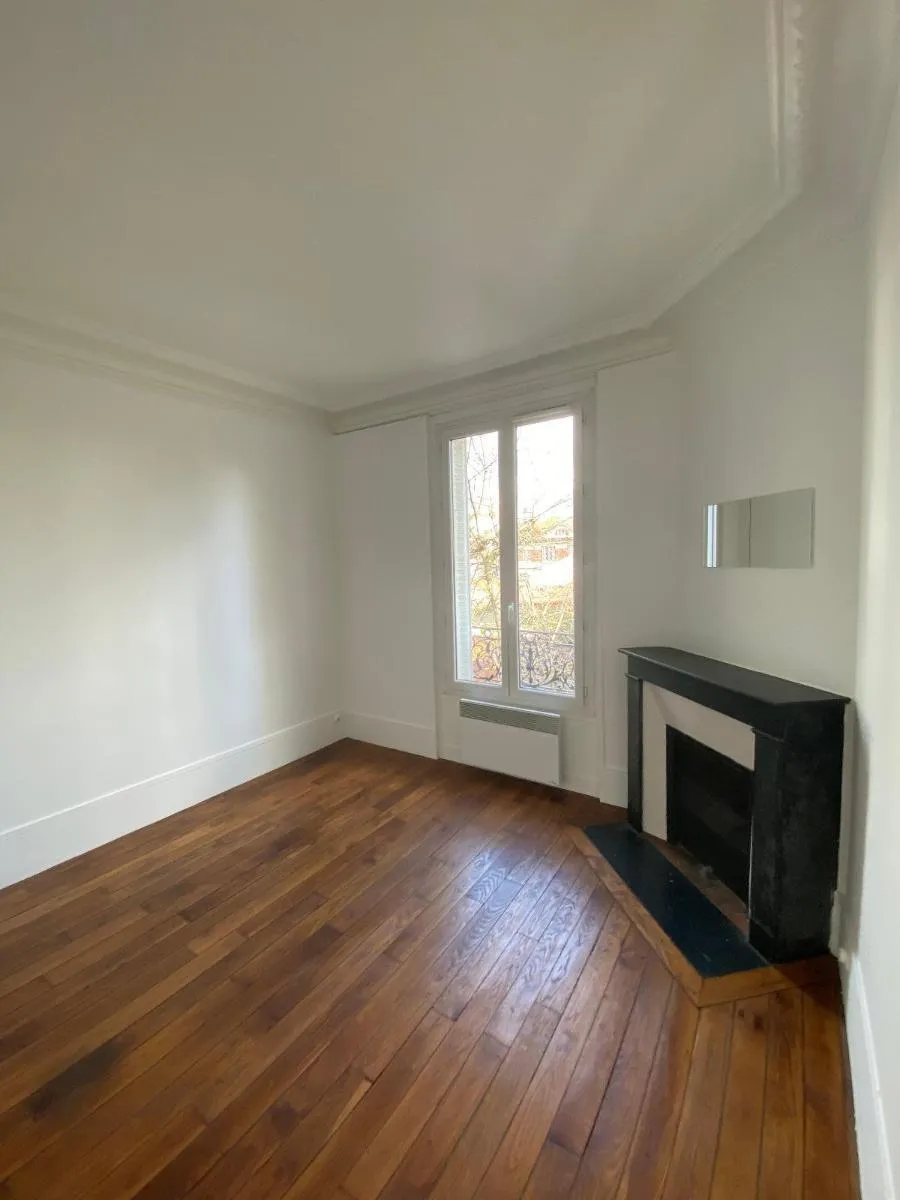 Location Courbevoie Appartement 6a2968c5734d