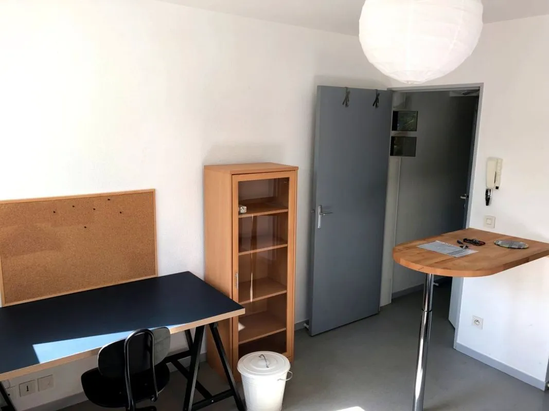Location Rennes Appartement 6a29bd004f7b