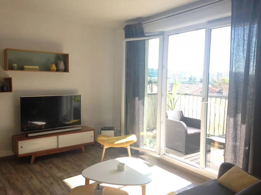 Location Bordeaux Appartement 6a2a81ad1a7f