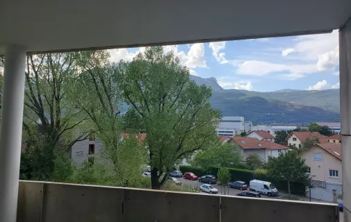 Location Grenoble Appartement 6a2a863eae9b