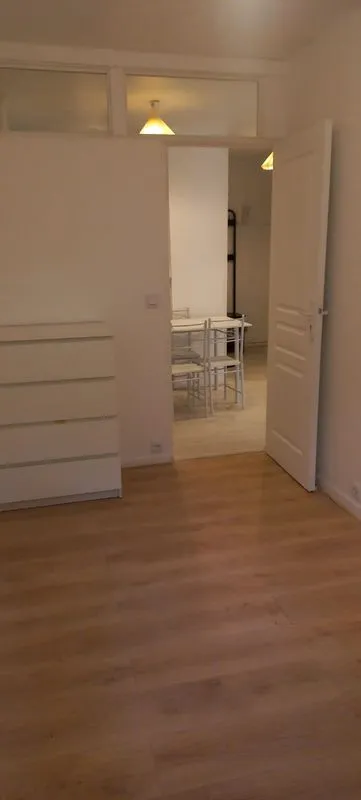 Location Paris Appartement 6a2b64715362