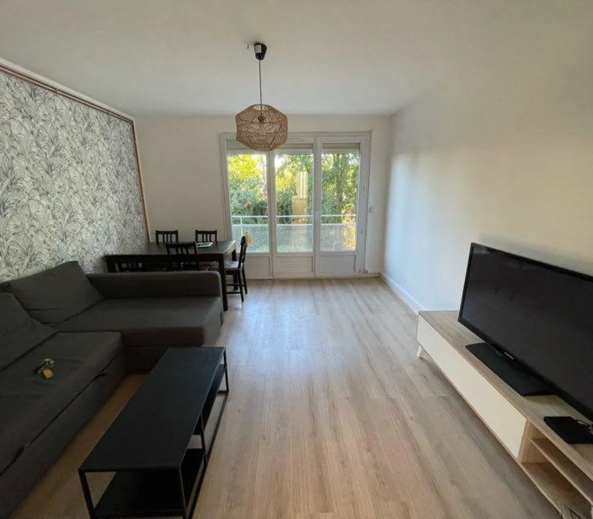 Location Bordeaux Appartement 6a2bcead59d5