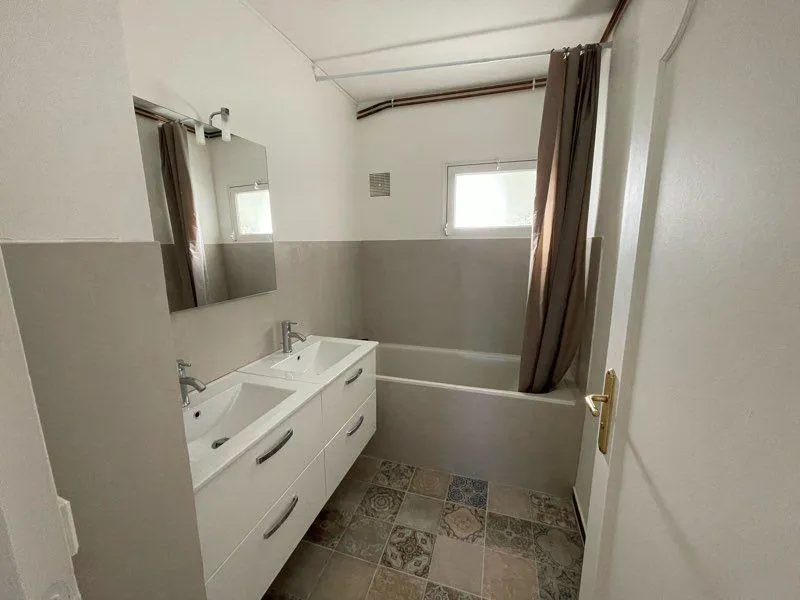 Location Bordeaux Appartement 6a2bcead59d5