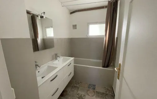 Location Bordeaux Appartement 6a2bcead59d5