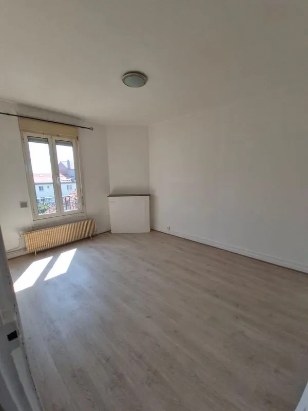 Location La Courneuve Appartement 6a2c232240b7