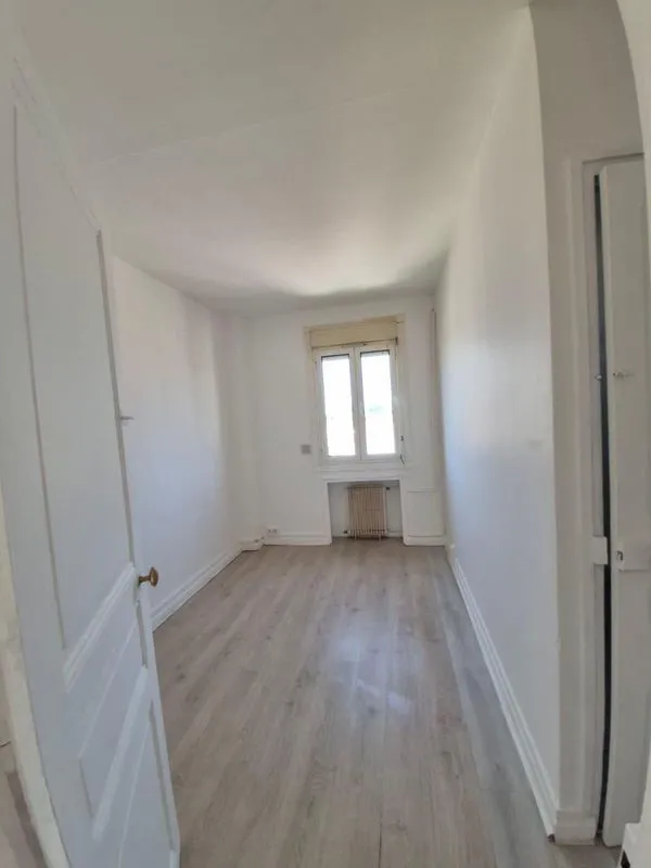 Location La Courneuve Appartement 6a2c232240b7